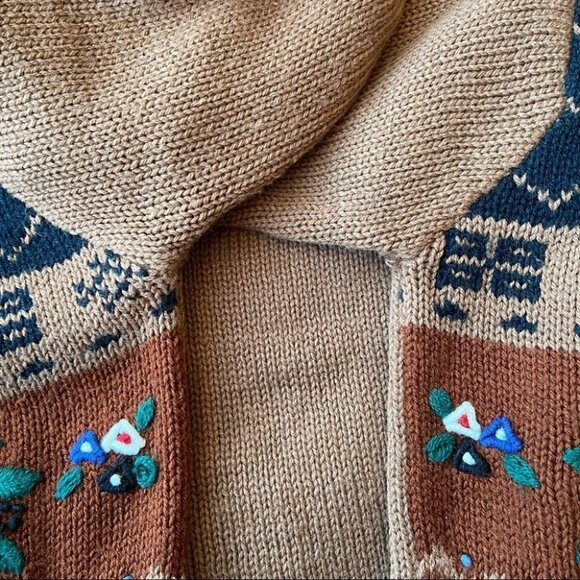 No Boundaries Floral Embroidery  Ugly Sweater - Picture 15 of 15